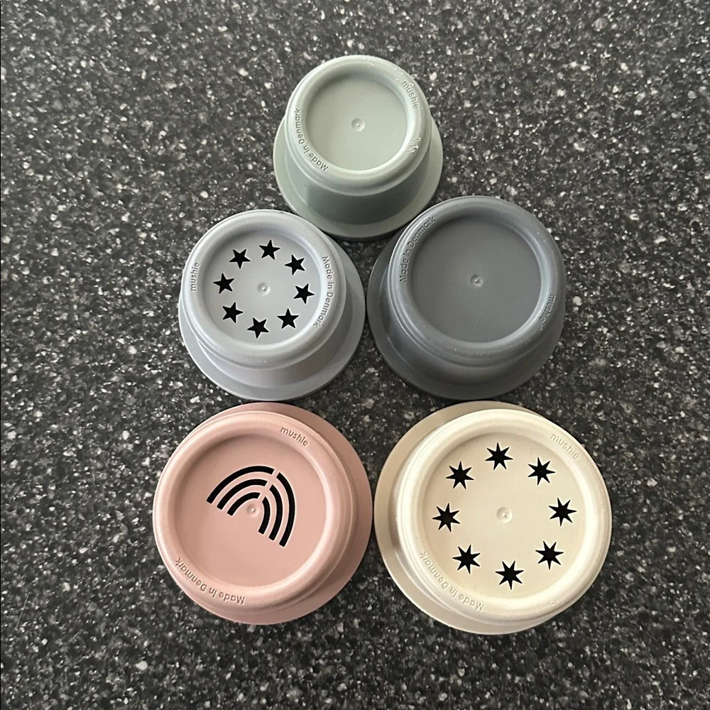 Multi-Color Storage Container Set - Picture 4 of 5